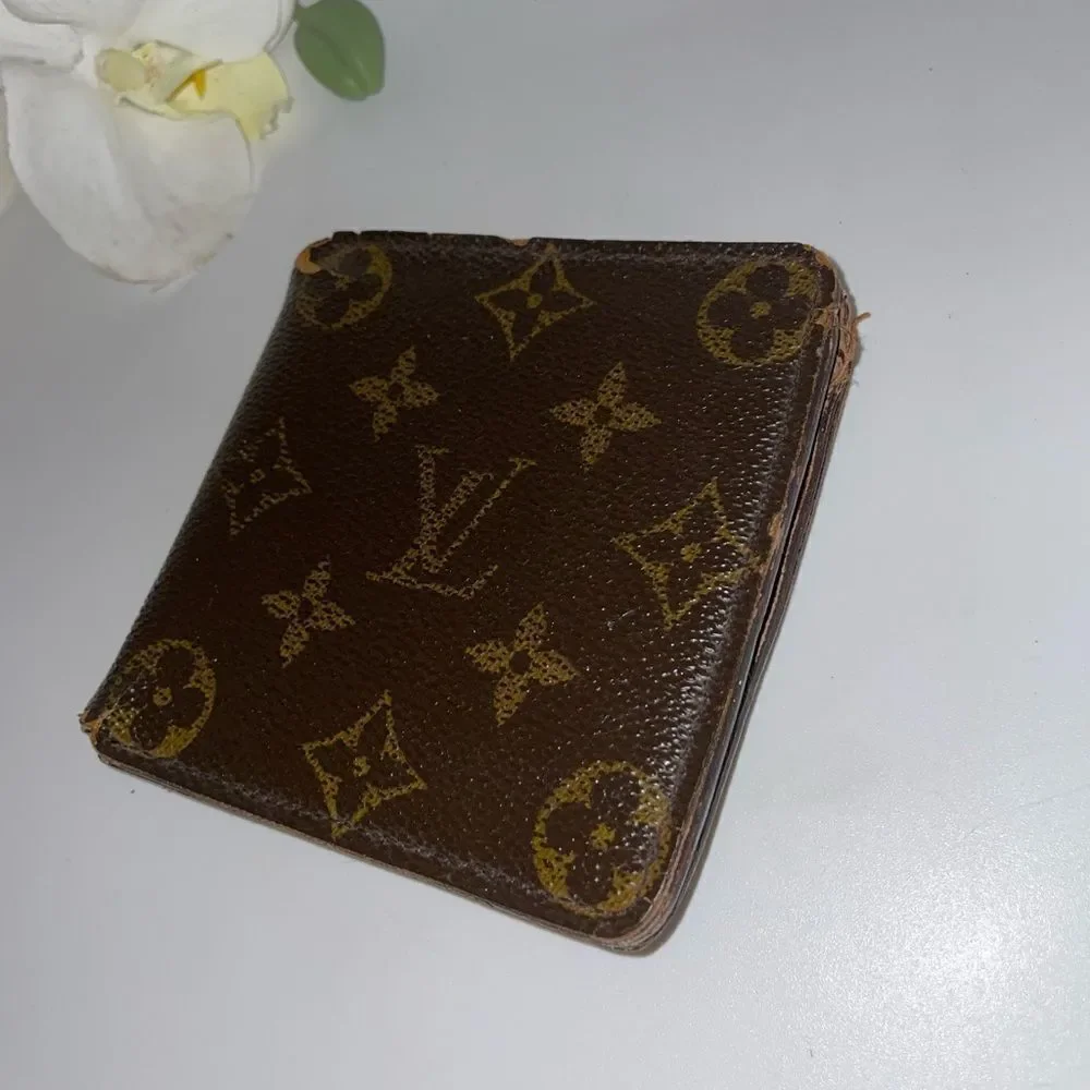 Authentic Louis Vuitton Monogram Bifold Wallet Mens